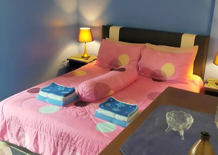 Relaxing Retreats At Cocobay Apartments