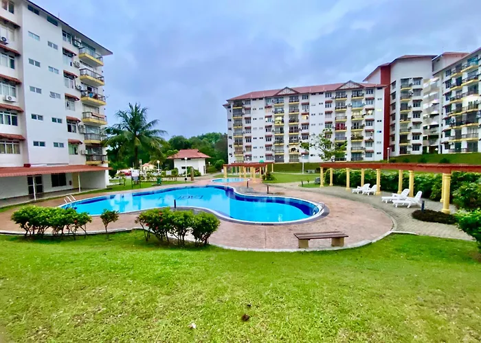 Izdisa Muslim Homestay For Muslim With Groundfloor Poolview Wifi Netflix